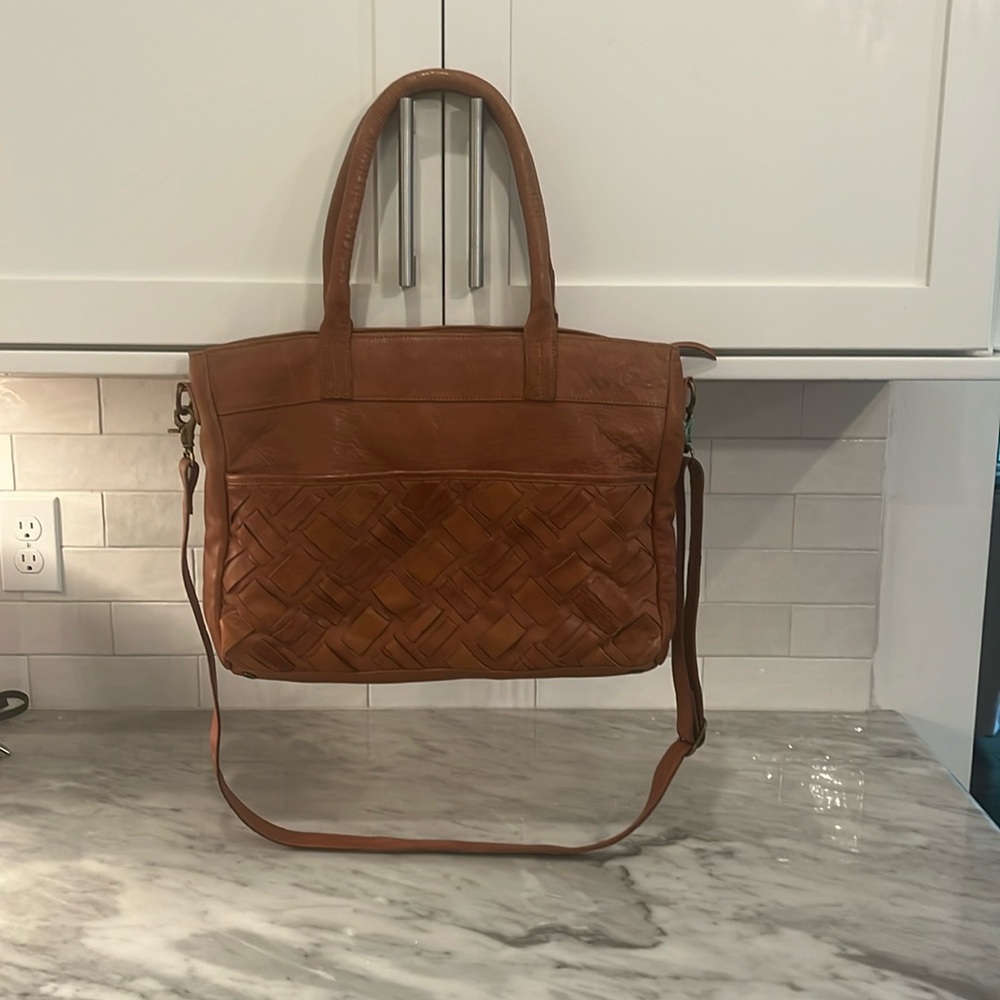 DAY & MOOD mee satchel in great condition